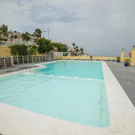 Under The Sun Of Amadores Appartement